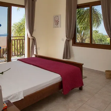 Coral Bay Sunlove Vendégház