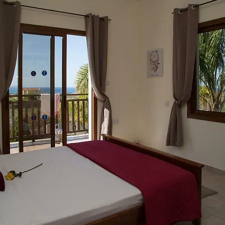 Coral Bay Sunlove Pegeia